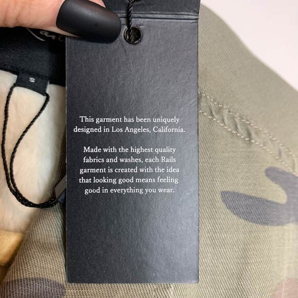 NWT RAILS Whitaker Sage Camo jacket faux shearling lining utility cargo - Picture 8 of 12